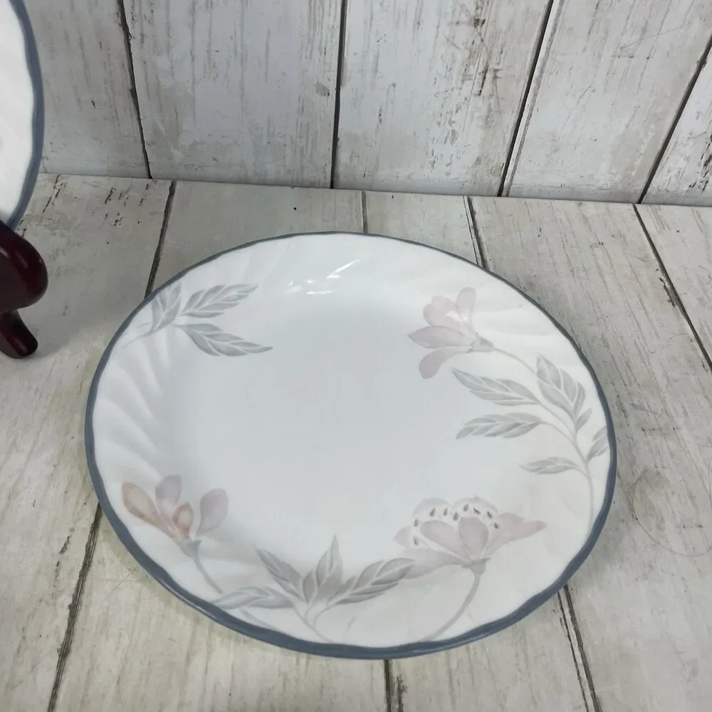 Corelle PINK TRIO SWIRL Salad /Dessert / Bread Plates 7.25
